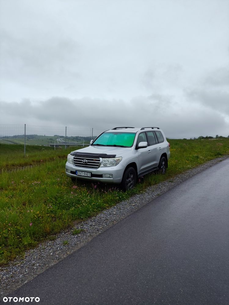 Toyota Land Cruiser - 4