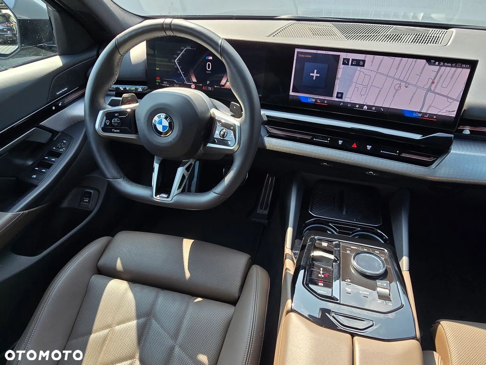 BMW Seria 5 520d xDrive - 15
