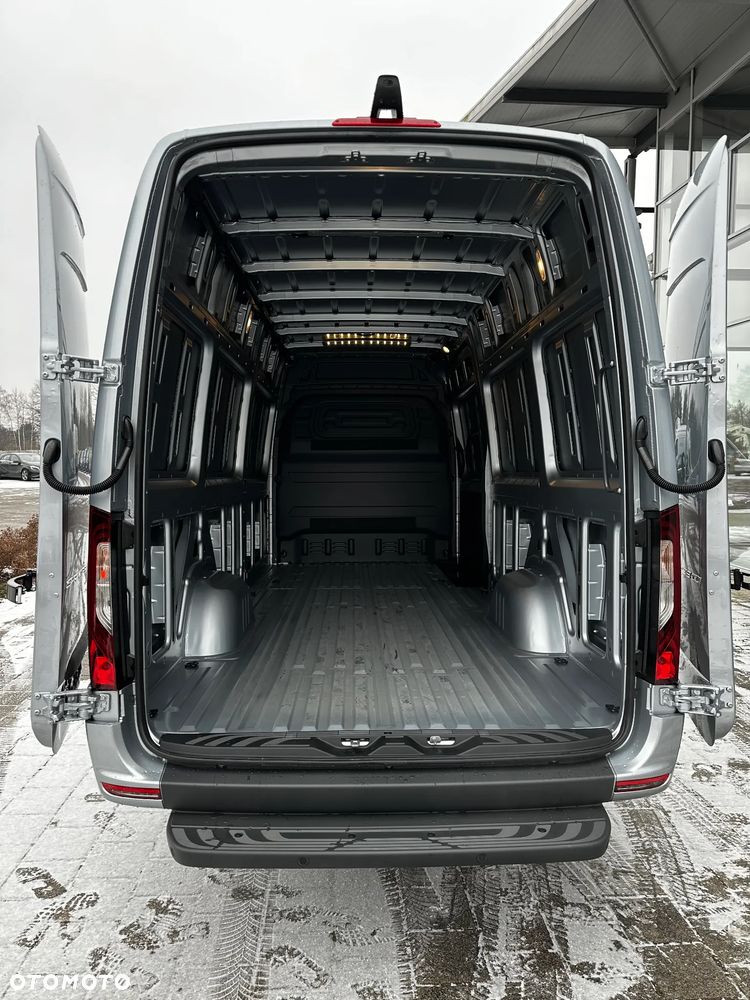 Mercedes-Benz Sprinter 319 CDI Furgon SELECT L3H2 - 21