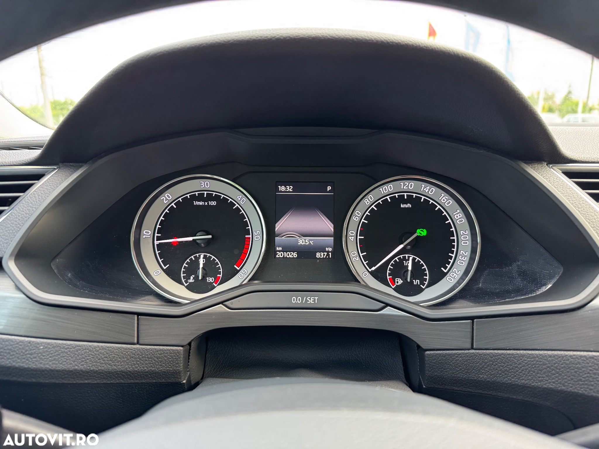 Skoda Superb Combi 2.0 TDI DSG Style - 36