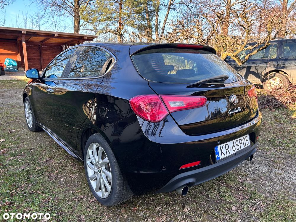 Alfa Romeo Giulietta 2.0 JTDM Distinctive - 2