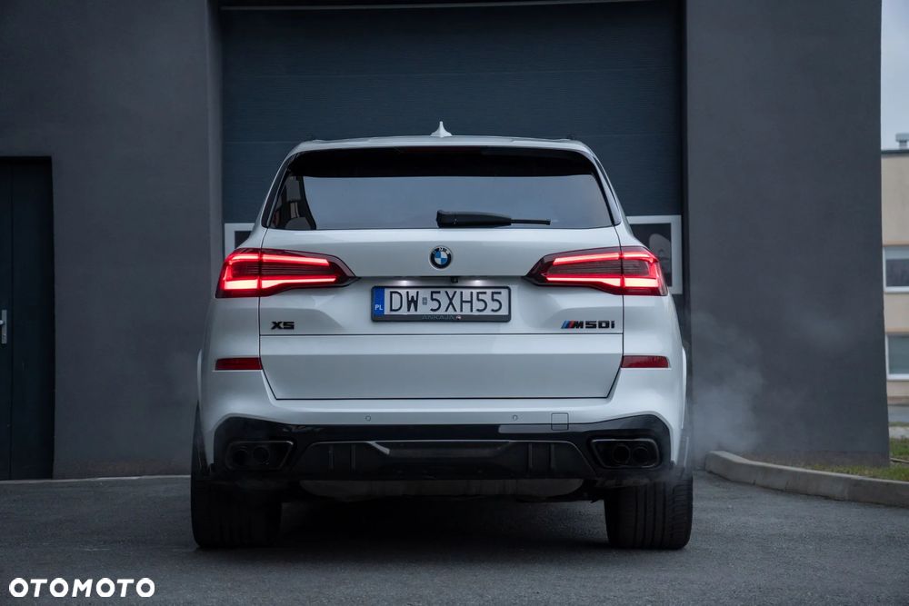 BMW X5 M M50i - 6