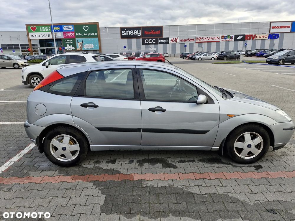 Ford Focus 1.6 Ghia - 4