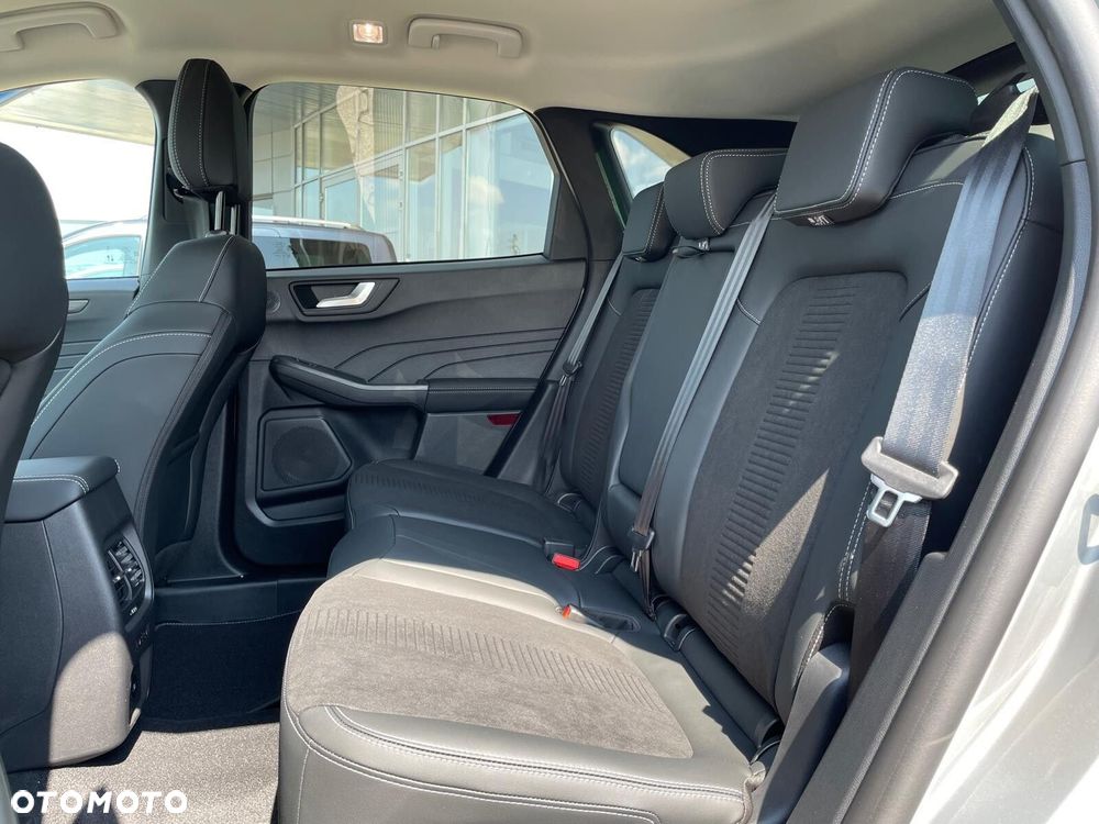 Ford Kuga - 33