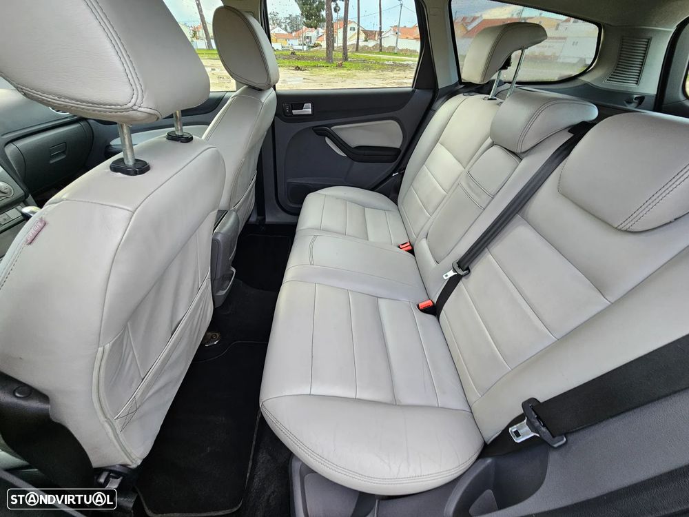 Ford Focus SW 1.6 TDCi DPF Titanium - 9