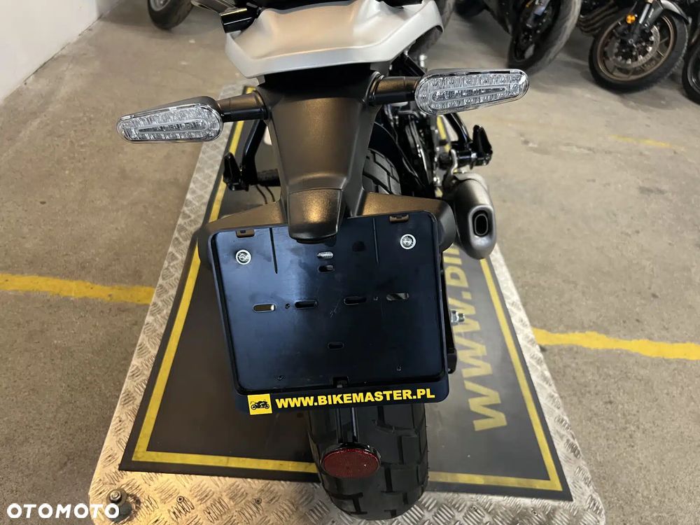 Royal Enfield Guerrilla - 21