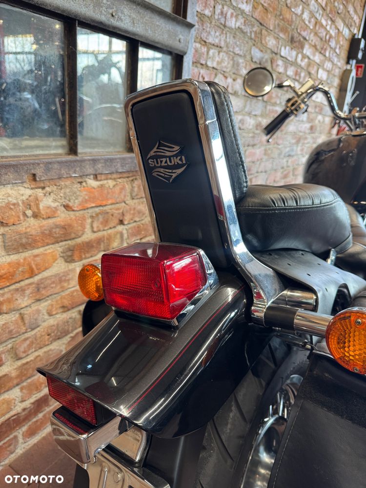 Suzuki Intruder - 34