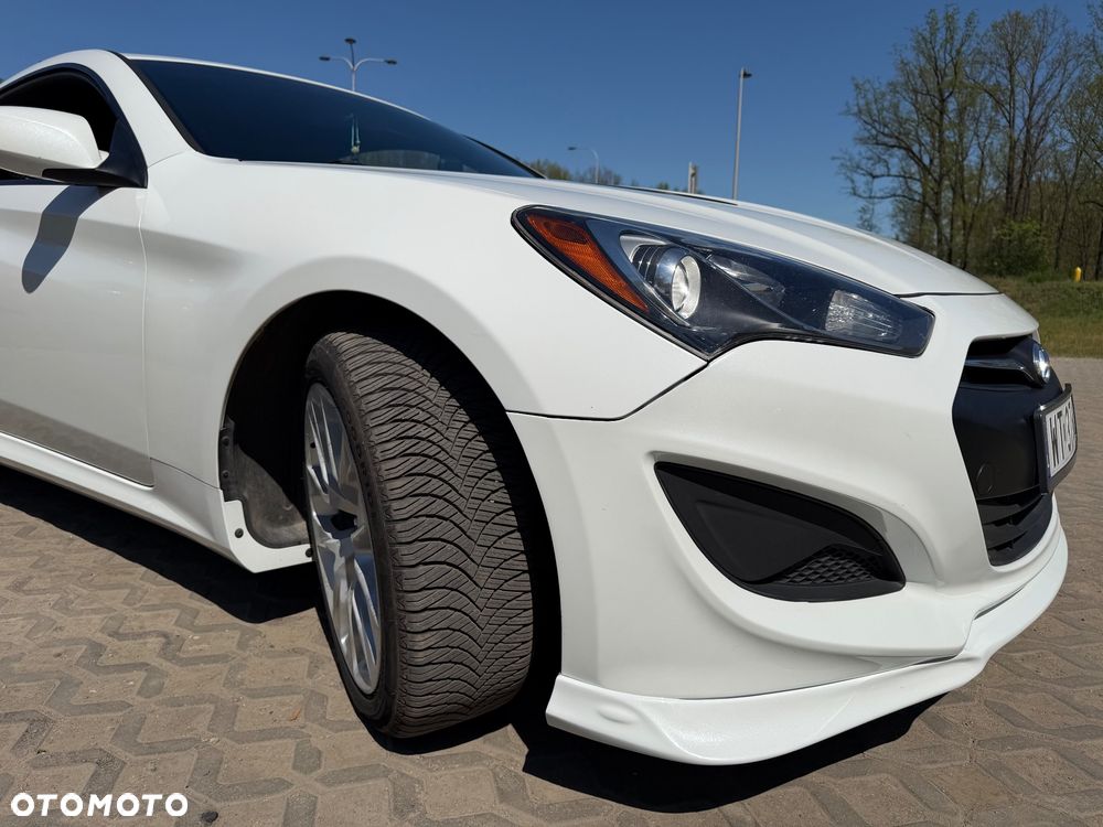 Hyundai Genesis Coupe - 5