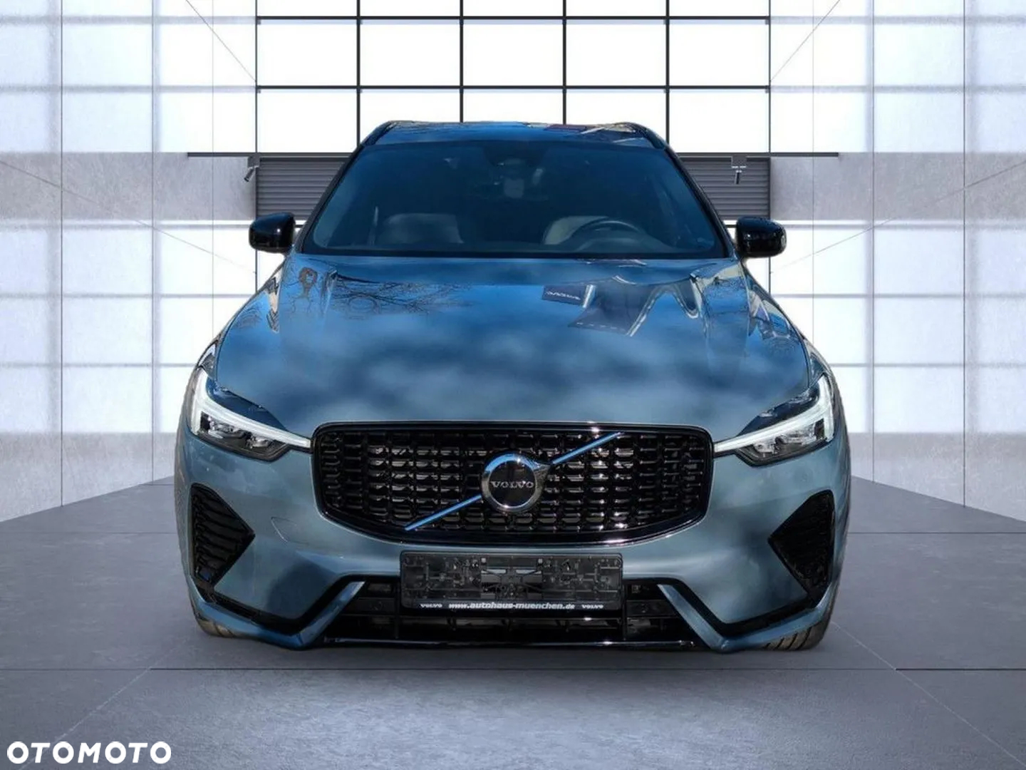Volvo XC 60 B4 B Plus Dark - 2