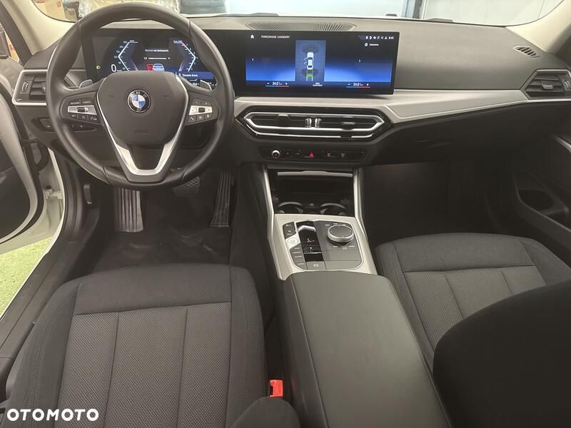 BMW Seria 3 318i - 22