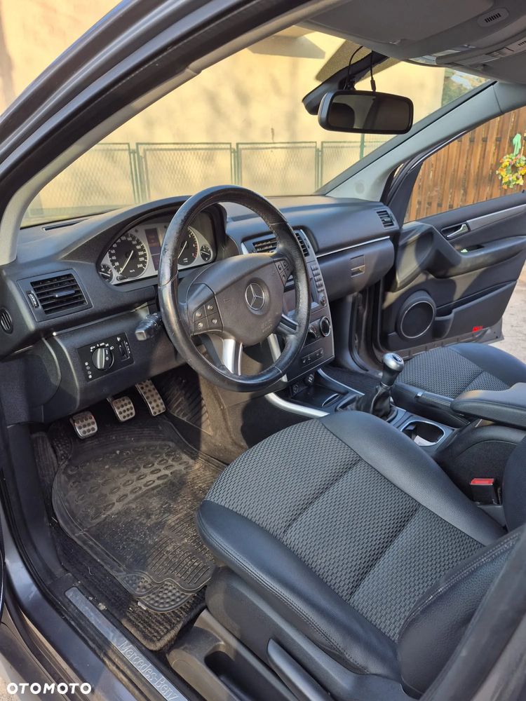 Mercedes-Benz Klasa B 180 BlueEFFICIENCY SPORT EDITION - 11