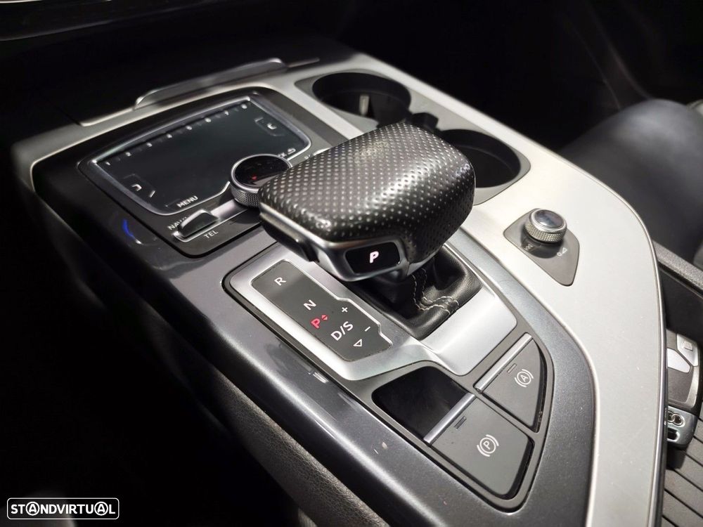 Audi Q7 3.0 TDI quattro S-line Tiptronic 7L - 35
