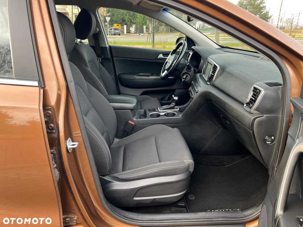 Kia Sportage 2,0 CRDI AWD Spirit - 9