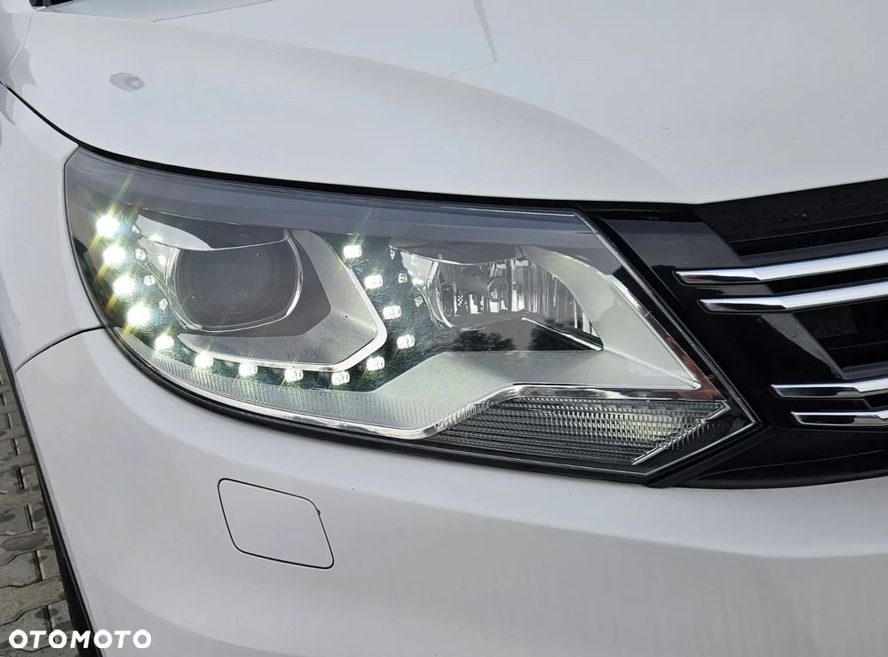 Volkswagen Tiguan 2.0 TDI DPF 4Motion BlueMotion Technology DSG Lounge Sport & Style - 13