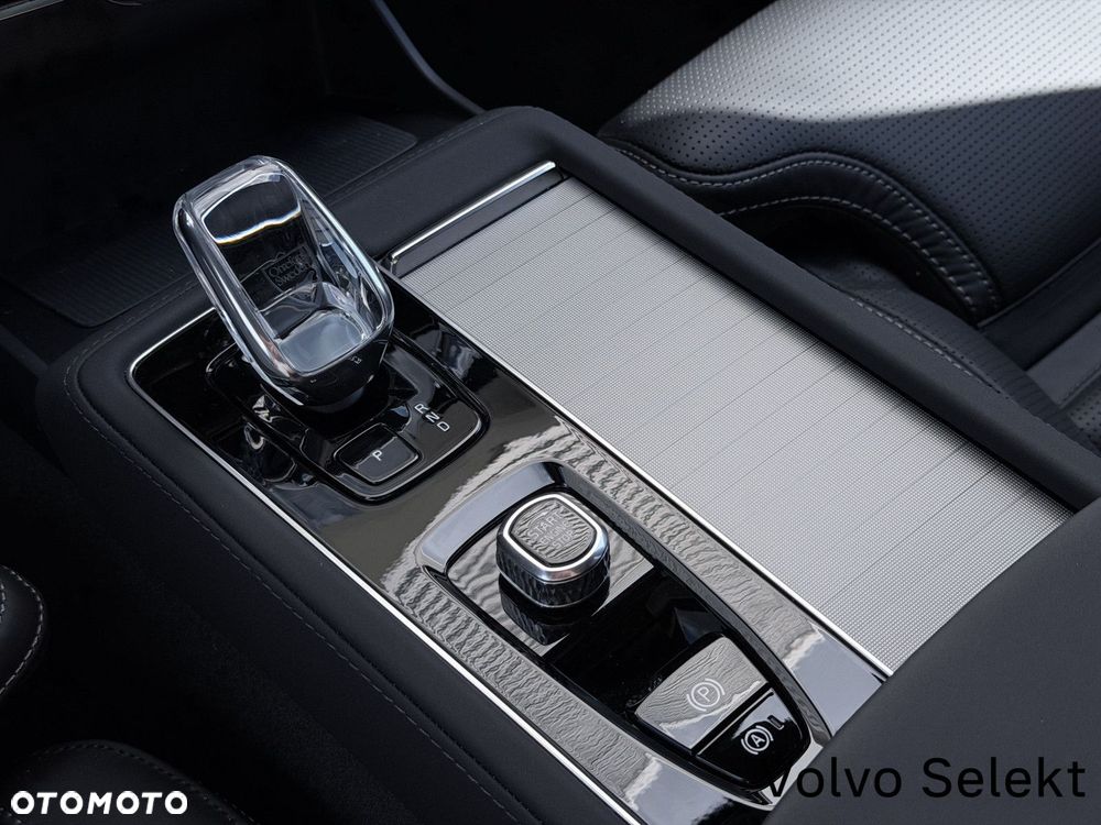 Volvo XC 90 - 25