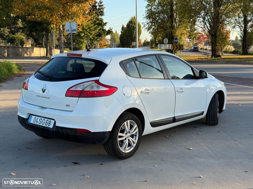 Renault Mégane 1.5 dCi Dynamique S - 5
