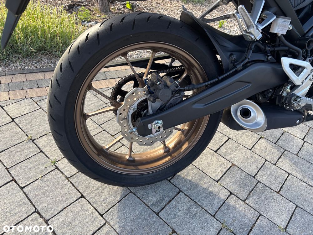 Honda CB - 15
