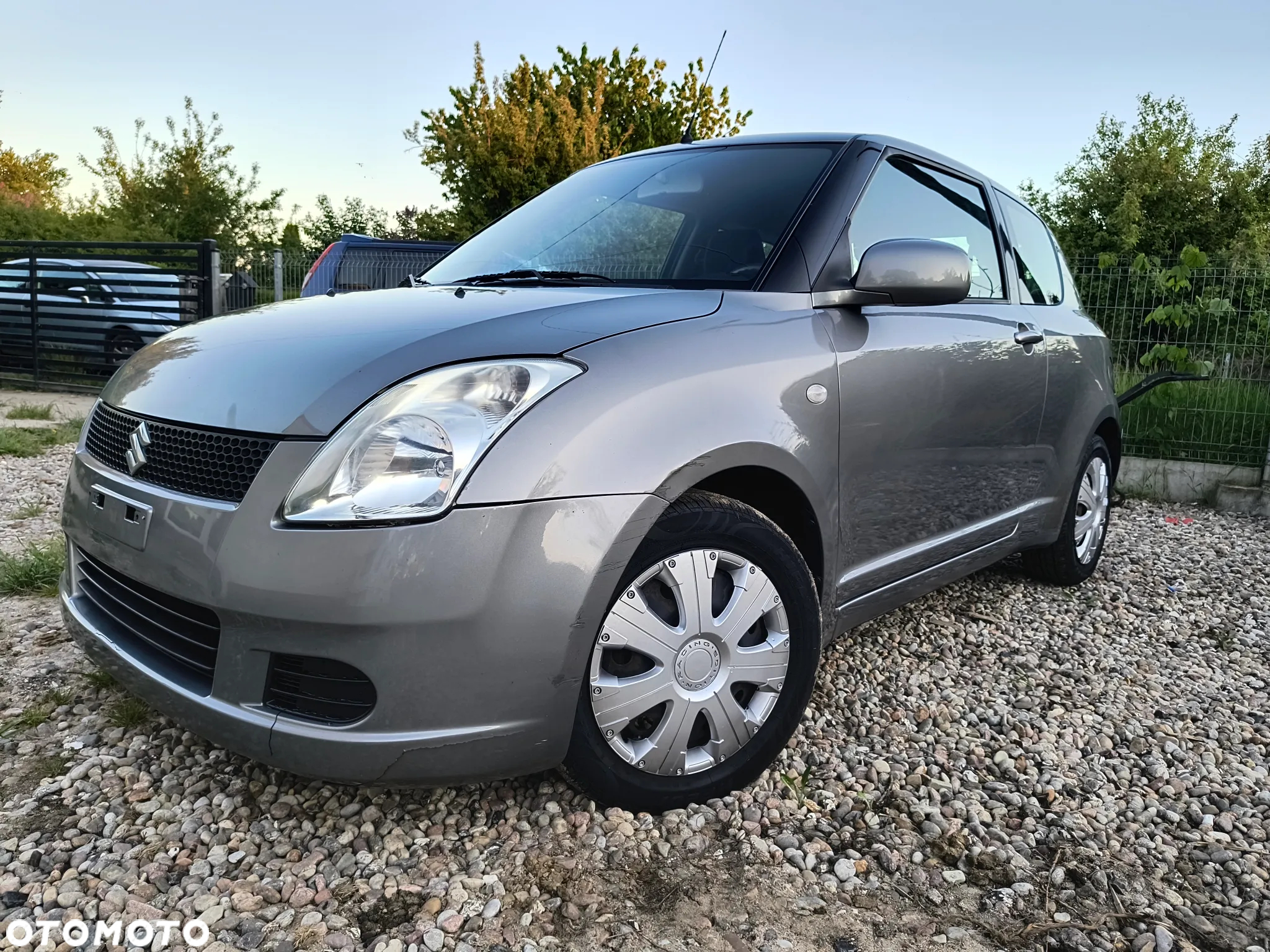 Suzuki Swift - 3