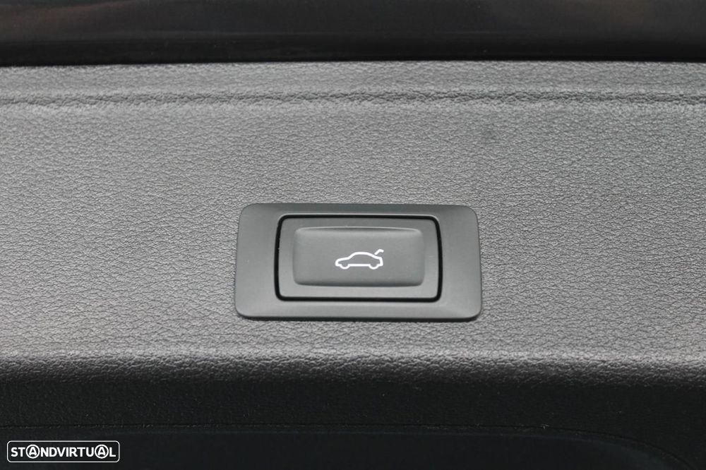 Audi A4 Avant 30 TDI Advanced S tronic - 34