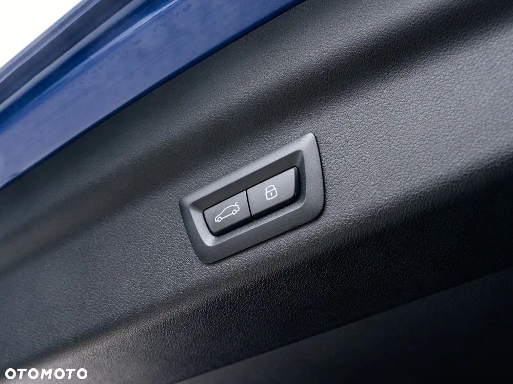 BMW X1 sDrive20i - 16