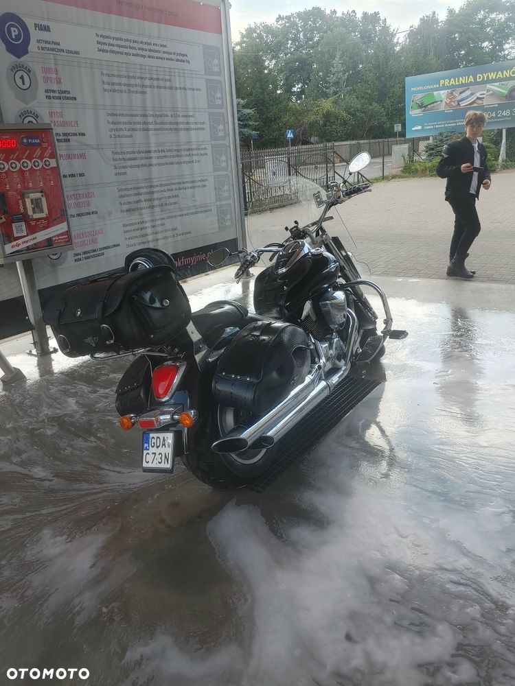 Suzuki Intruder - 16