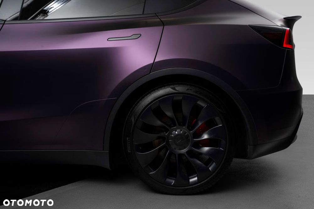 Tesla Model Y Performance Dual Motor AWD - 7