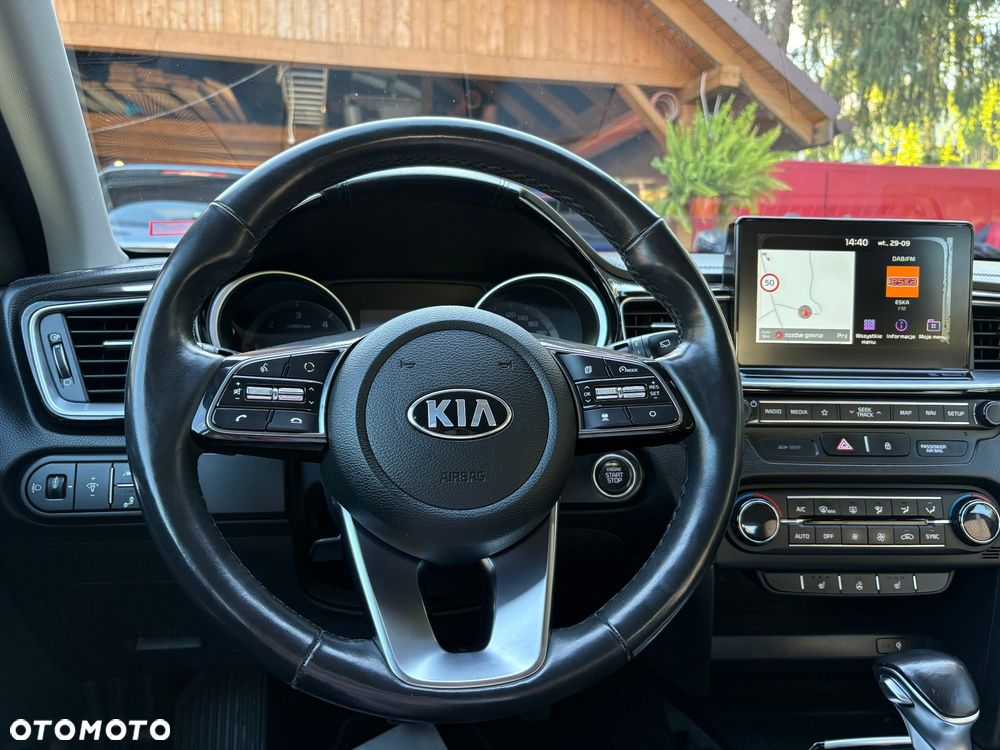 Kia Ceed - 34