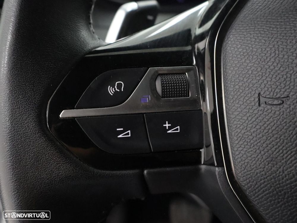 Peugeot 2008 1.2 PureTech Allure Pack EAT8 - 16
