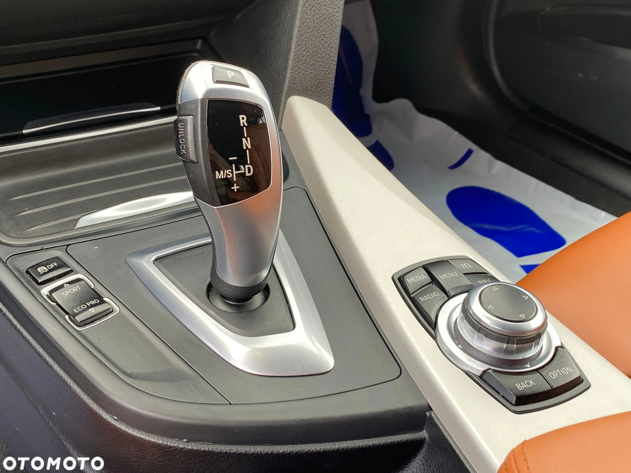 BMW Seria 3 320d Touring Luxury Line - 21