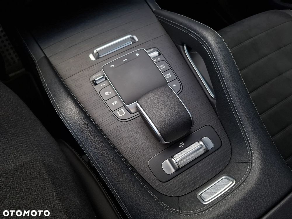 Mercedes-Benz GLE 300 d mHEV 4-Matic AMG Line - 24