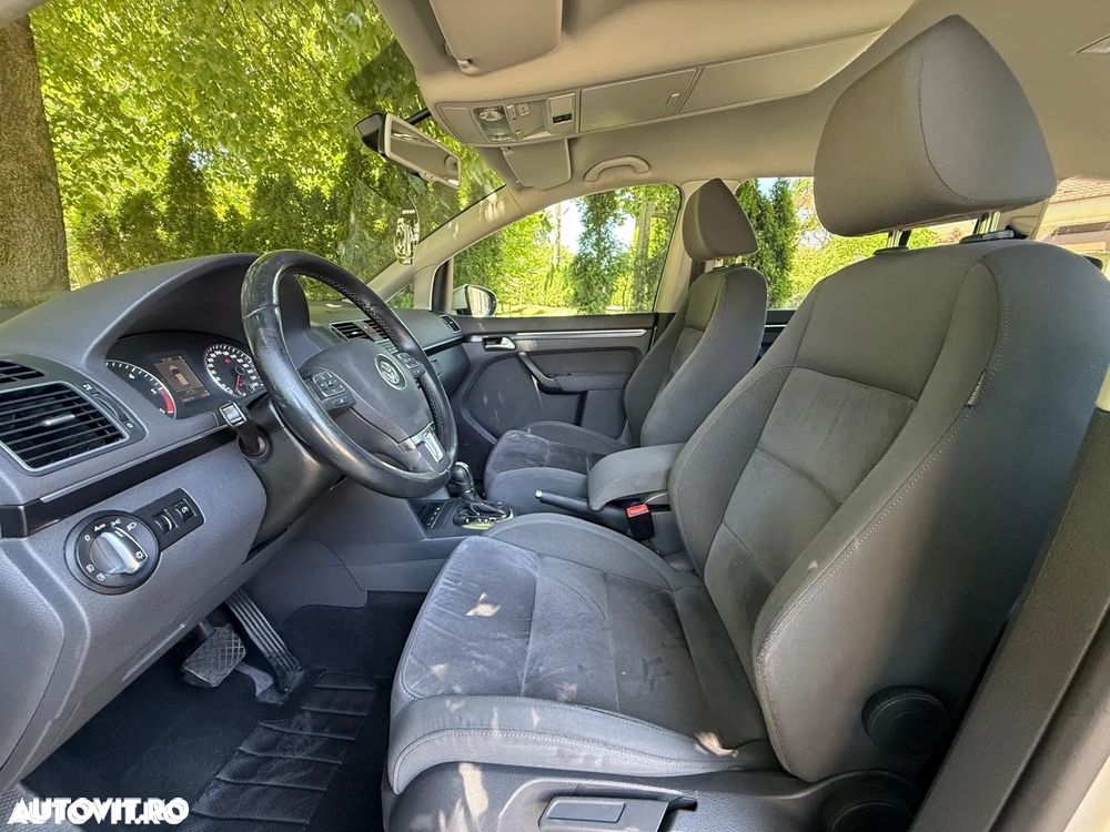 Volkswagen Touran 2.0 TDI DPF DSG Highline - 7