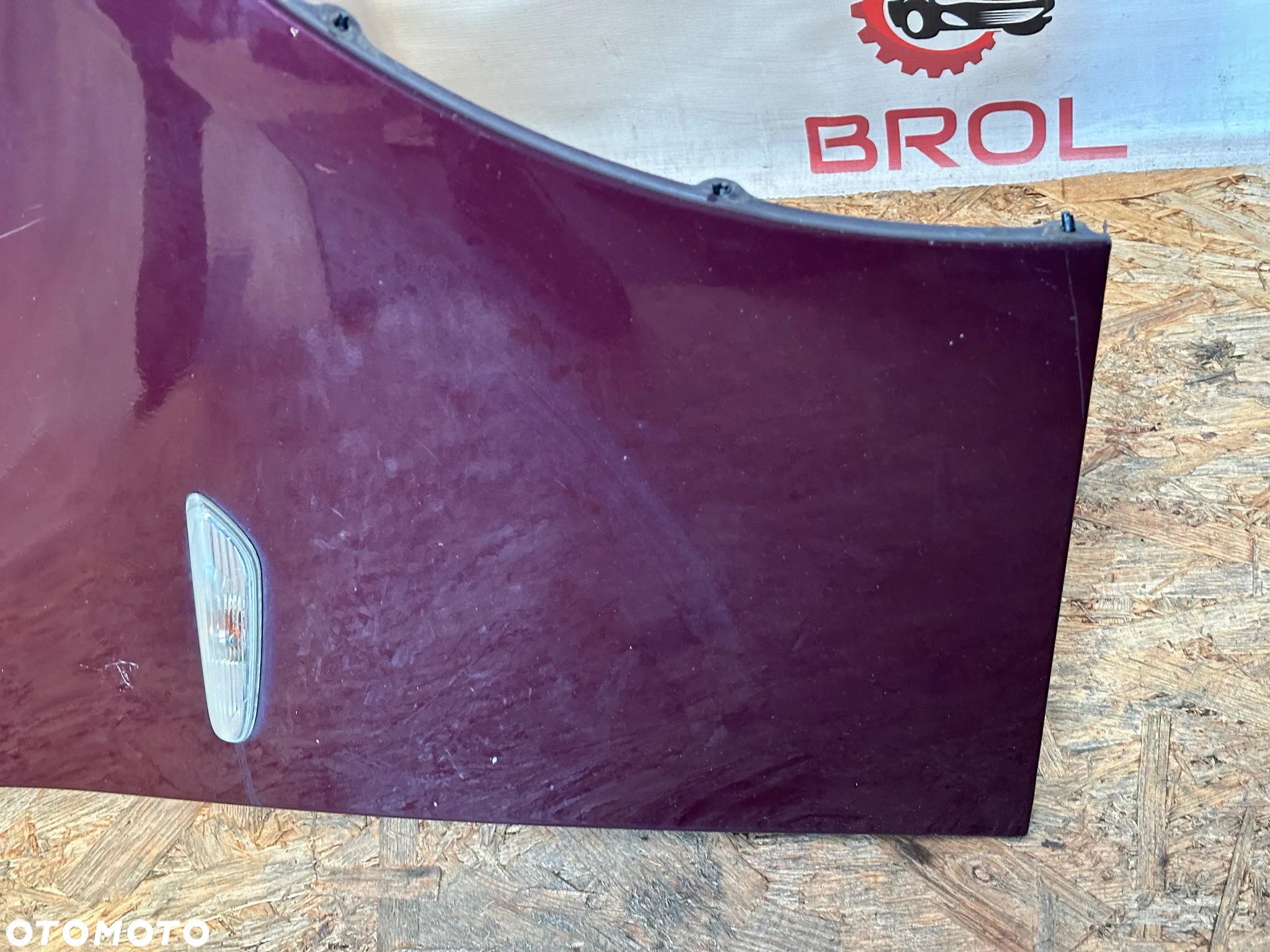 BŁOTNIK PRZEDNI PRAWY BMW E90 E91 A39/3 - 4