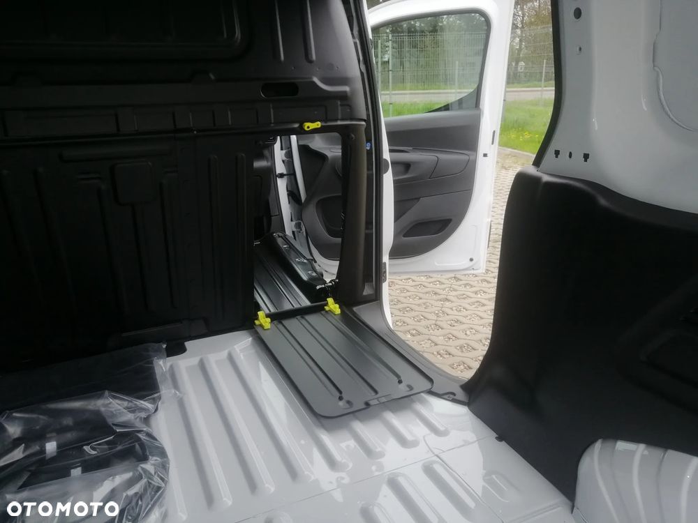 Opel Combo Cargo Elektryczny 50  KWh - 7