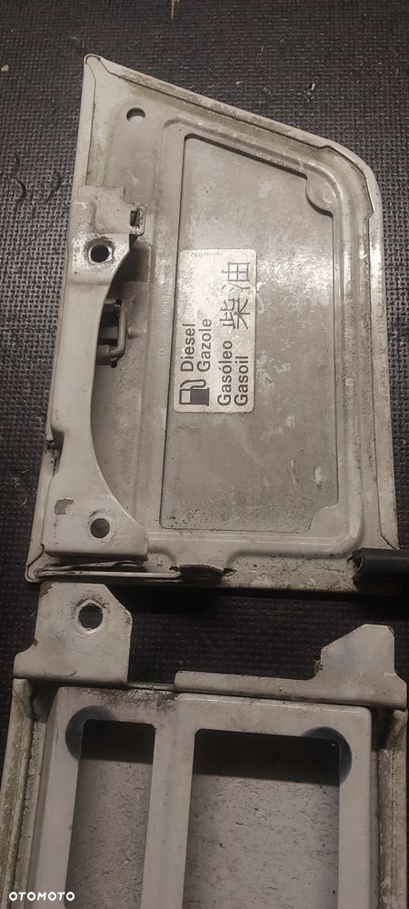 Blacha klapka paliwa vw t5 - 6