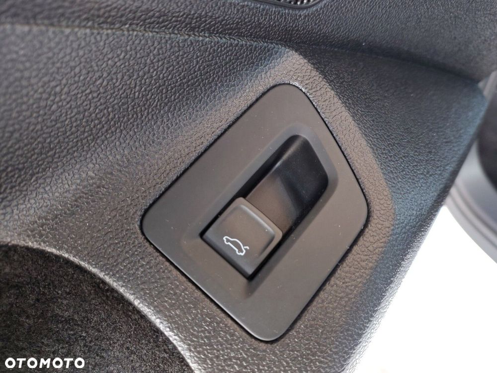 Volkswagen Passat - 35