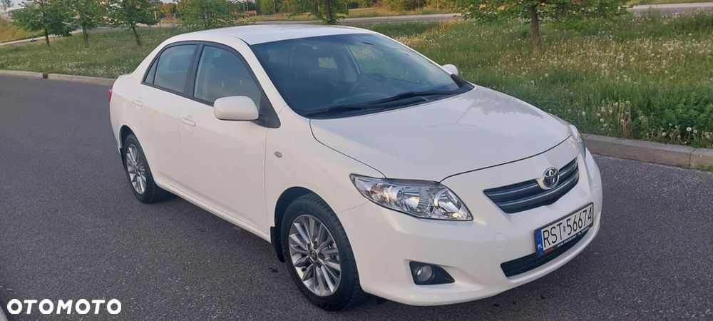 Toyota Corolla 1.6 VVT-i Premium - 1