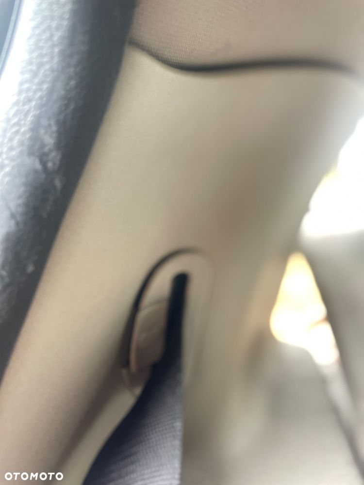 Alfa Romeo 147 1.6 Twin Spark 16V - 12