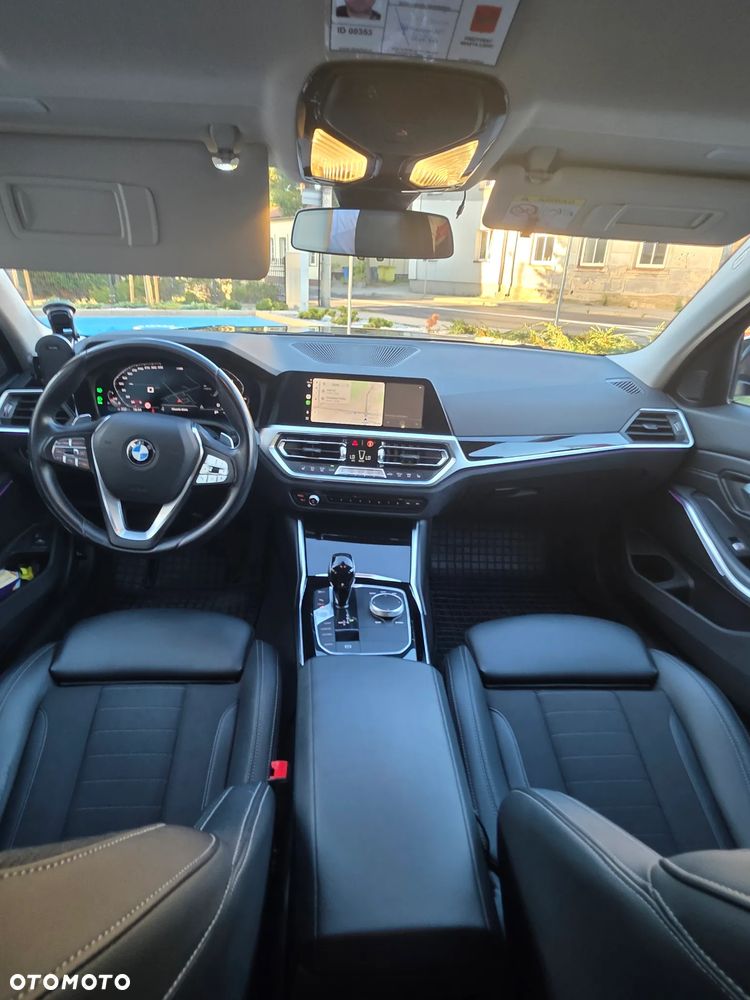 BMW Seria 3 318i - 15