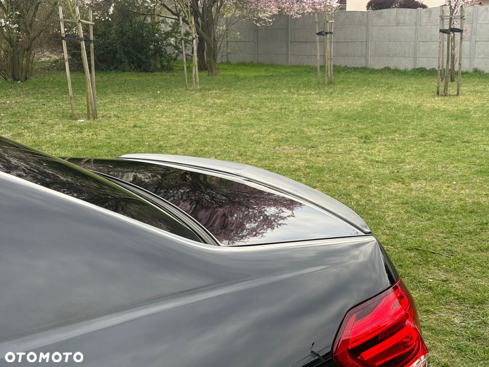 Mercedes-Benz Klasa E 300 BlueTEC 7G-TRONIC - 12