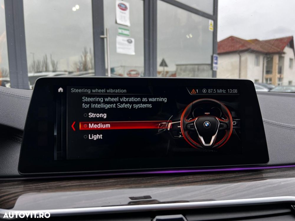 BMW Seria 5 530e AT PHEV - 31