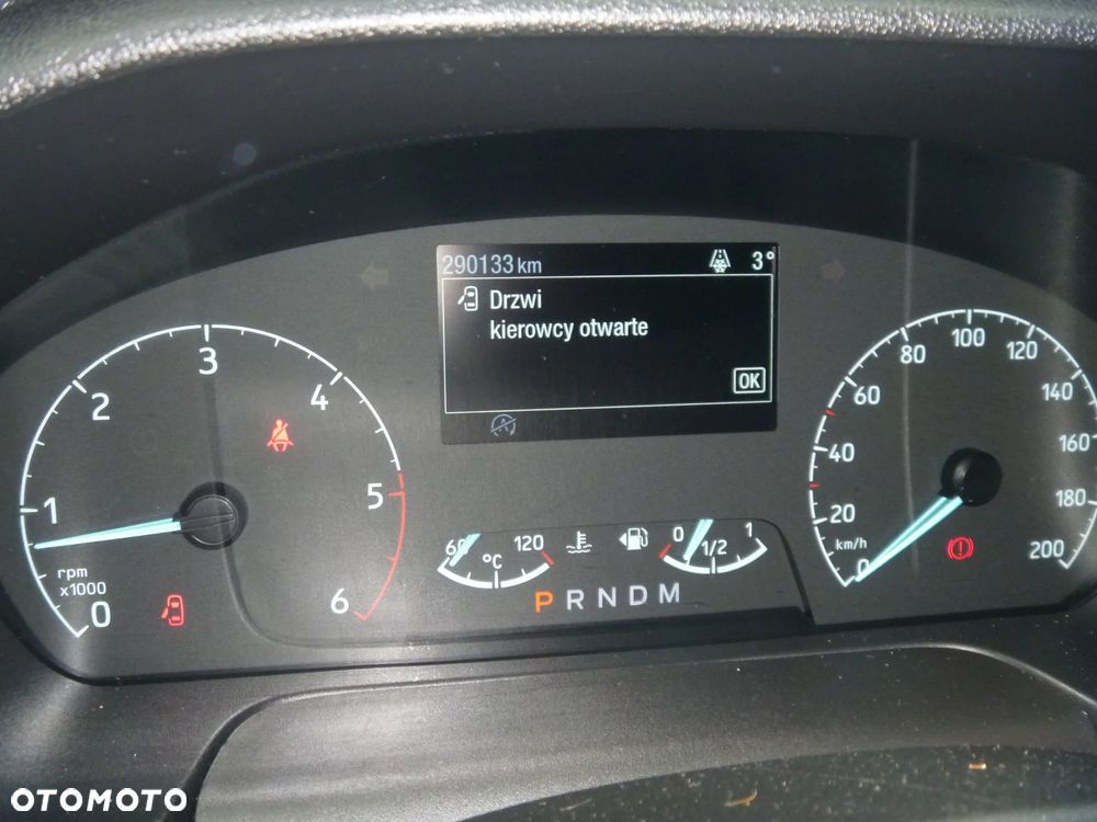 Ford TRANSIT CUSTOM - 21