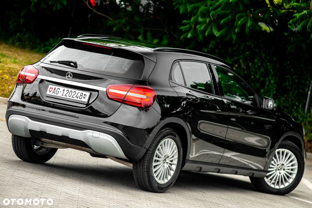 Mercedes-Benz GLA 250 4Matic 7G-DCT Activity Edition - 20