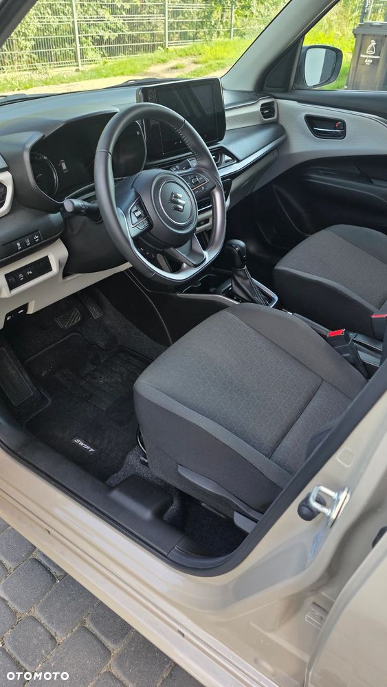Suzuki Swift 1.2 Dualjet SHVS Premium CVT - 14