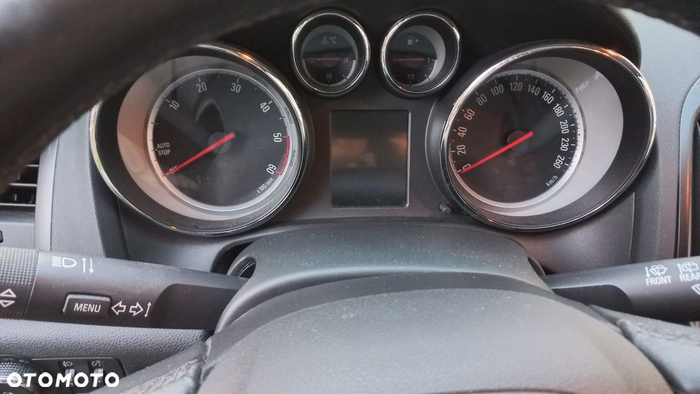 Opel Astra 1.6 CDTI Essentia - 18