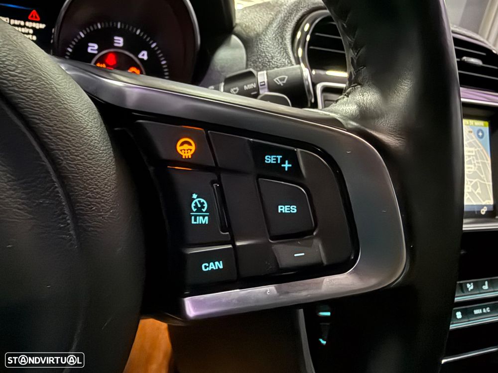 Jaguar XE 20d Aut. R-Sport - 19