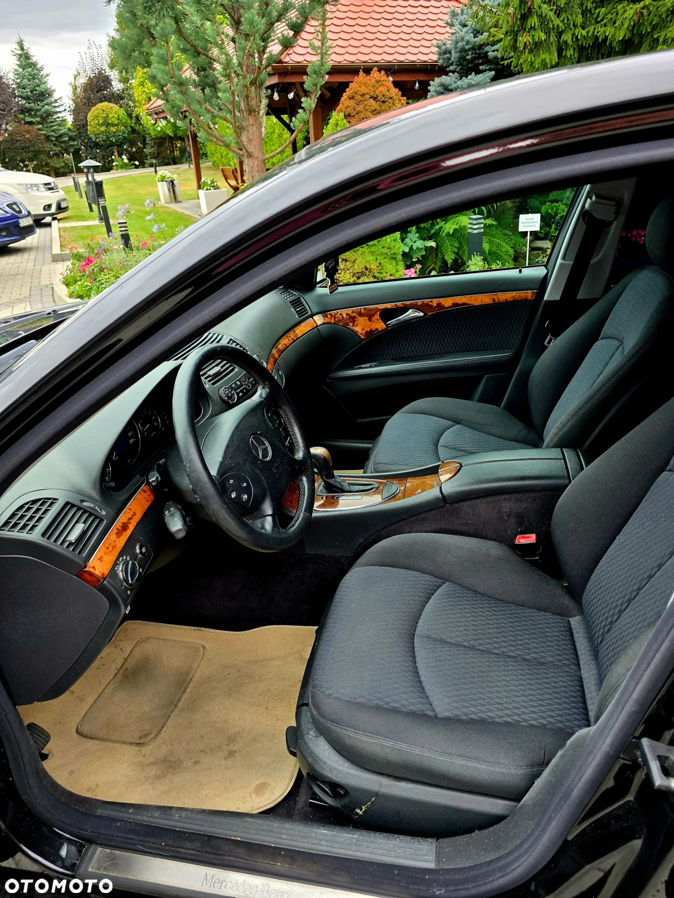 Mercedes-Benz Klasa E 320 Elegance - 14