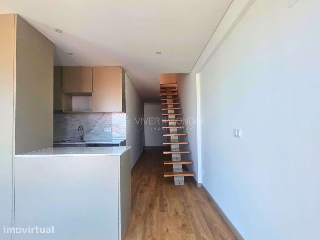 T4 Duplex no Centro do Porto , Faria Guimarães - 6.º Piso com Elevador - Grande imagem: 3/31