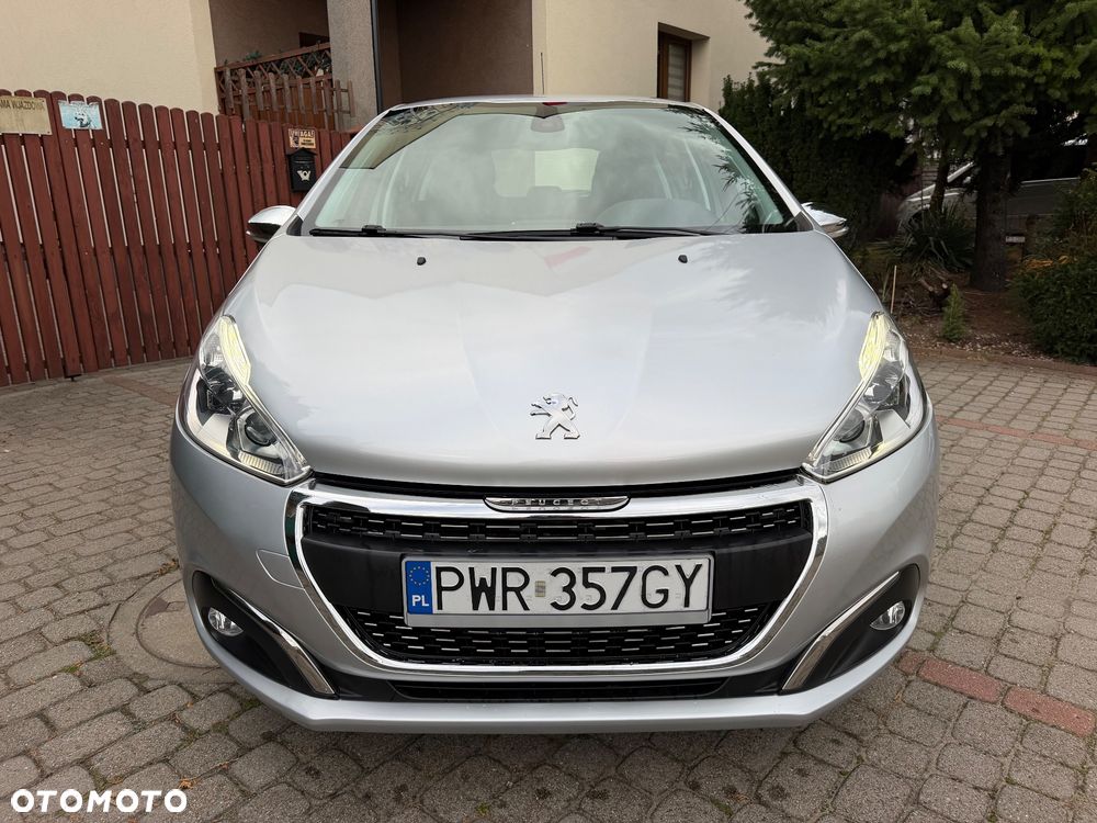 Peugeot 208 2018 photo 2