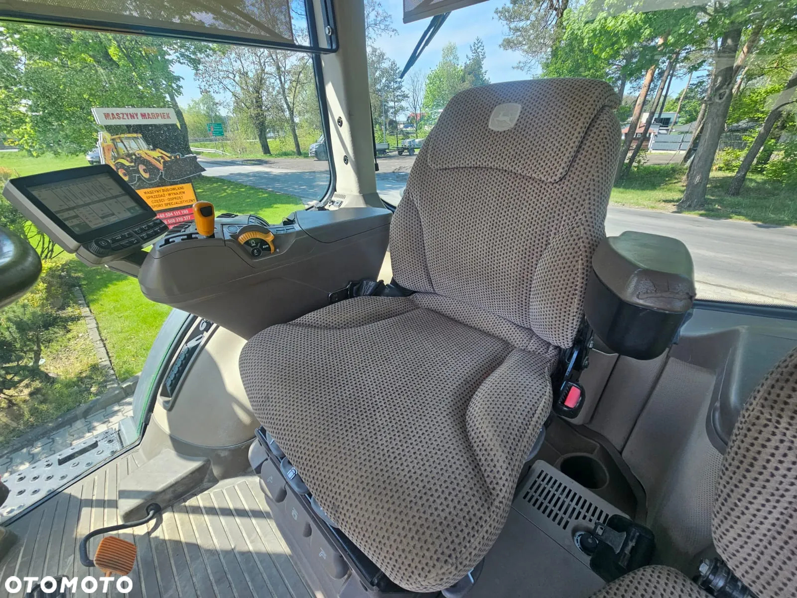 John Deere 8245R - 8