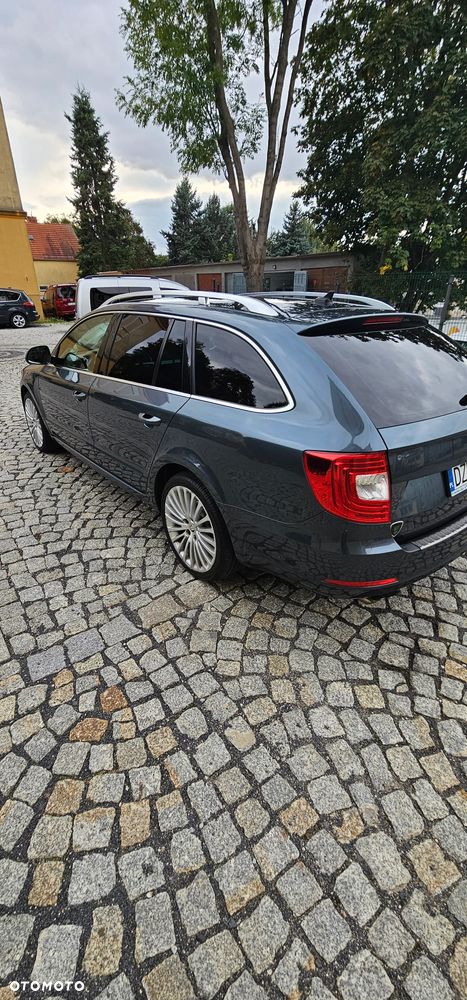 Skoda Superb 2.0 TDI Elegance - 4